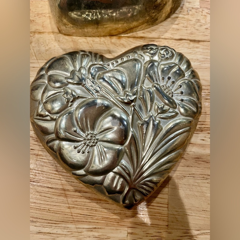 Genuine silver plated jewelry box vintage international silver company heart
